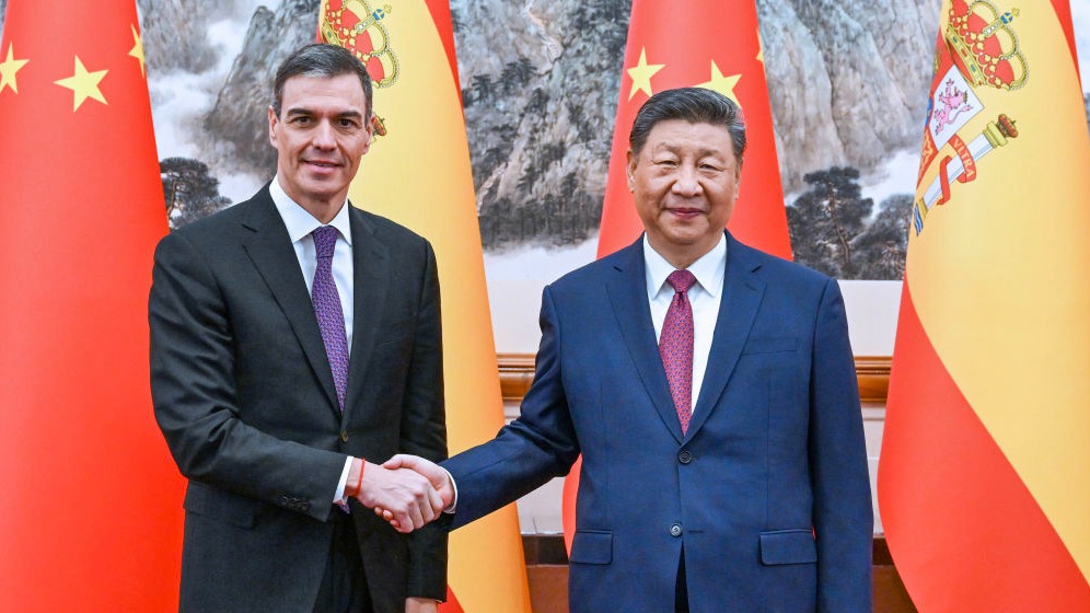 习近平会见西班牙首相桑切斯