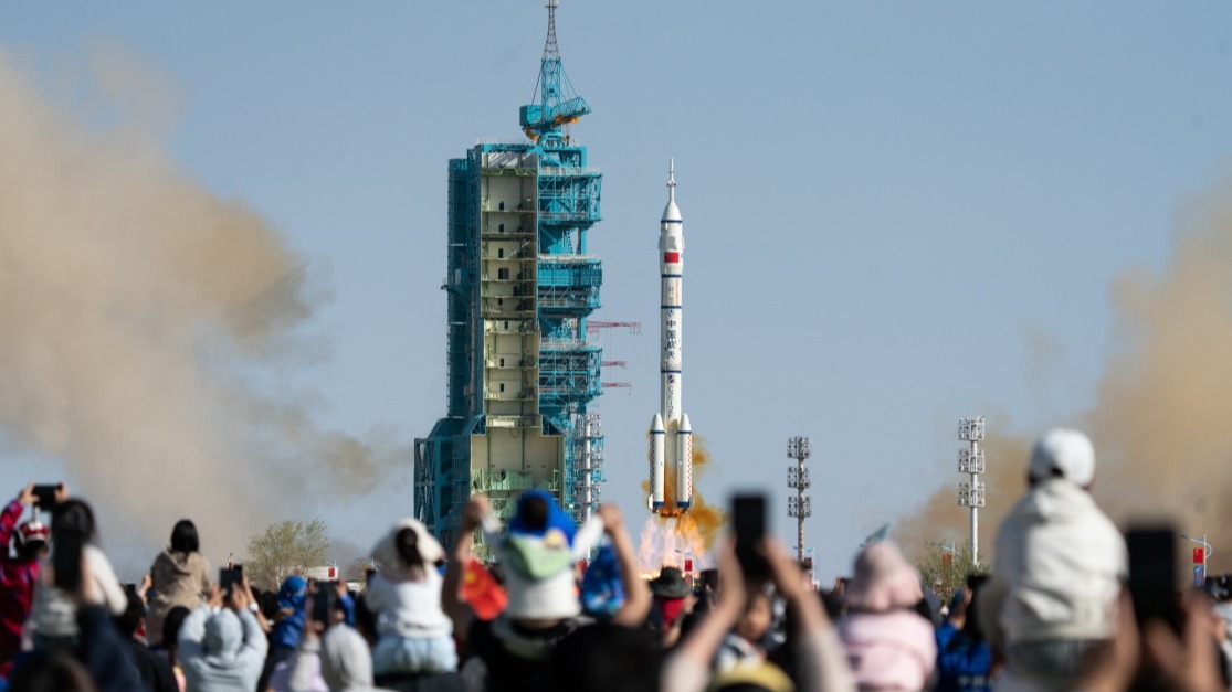 神舟二十号载人飞船发射成功
